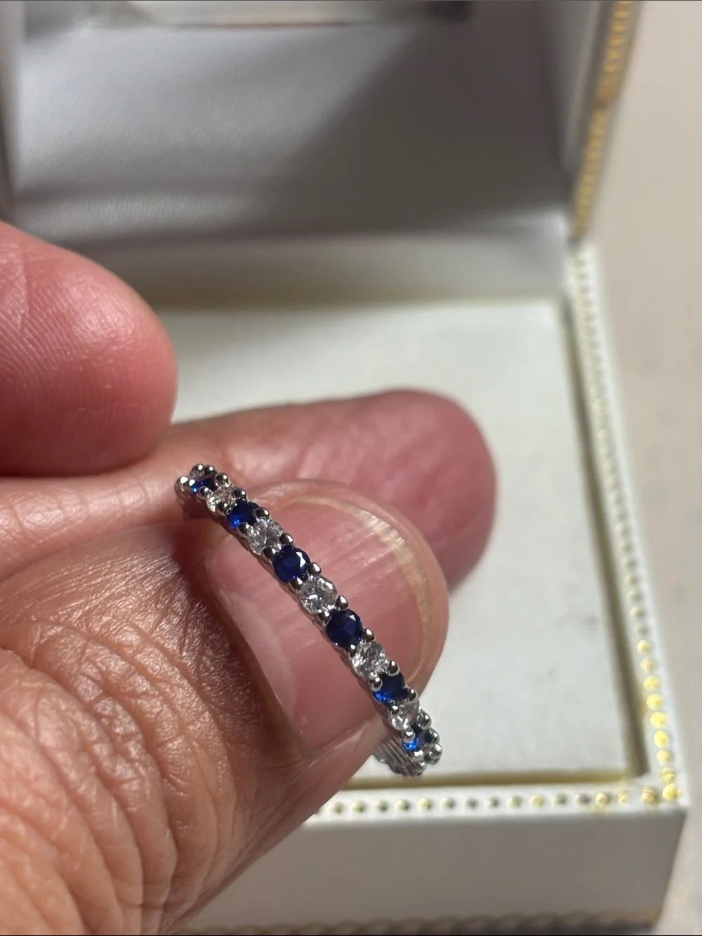 Independent elegant silver